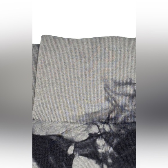 Puma Seamless Leggings Small NWT | High Waist + Soft Compression | Sleek Fit - Picture 4 of 4